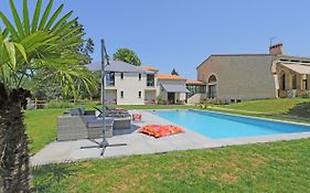 L Esprit Du Clain Chambres D Hotes Au Calme Proches Du Futuroscope Golf Et Lac De St Cyr